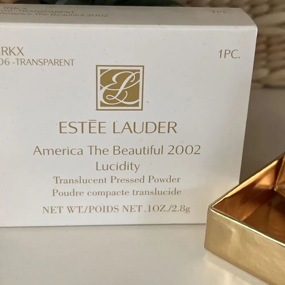Estee Lauder America The Beautiful 2002‎ Powder Compact NIB flag gold